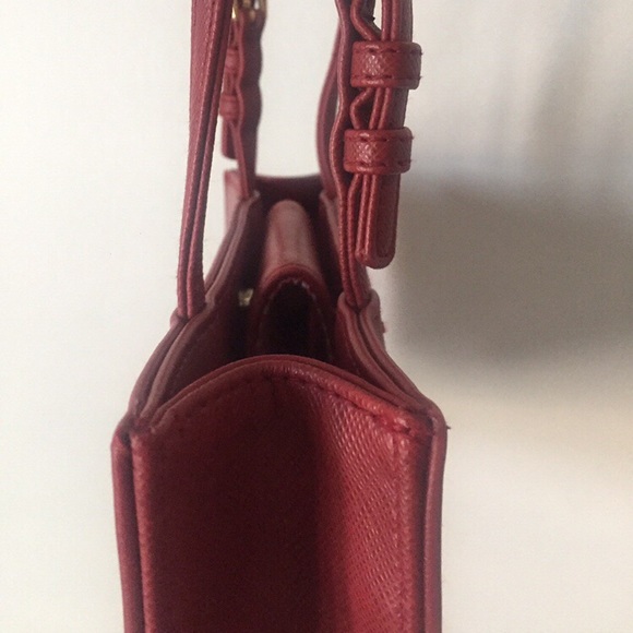 Red Square Baguette Bag - Picture 3 of 4